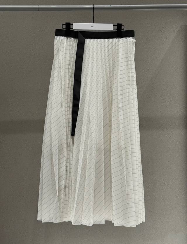 Spcpi 2025 Spring and Summer Series New Pleated Skirt This pleated skirt is the
