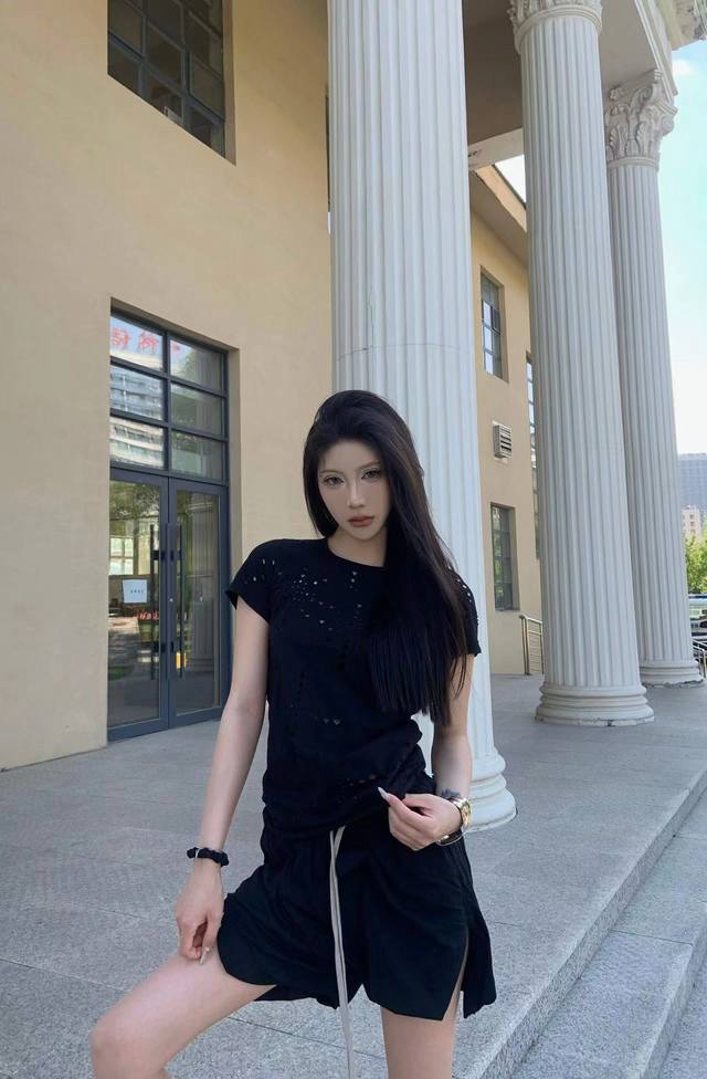 Rick Owens 2025 new hollow hook flower slim top unique back stitching design T-s