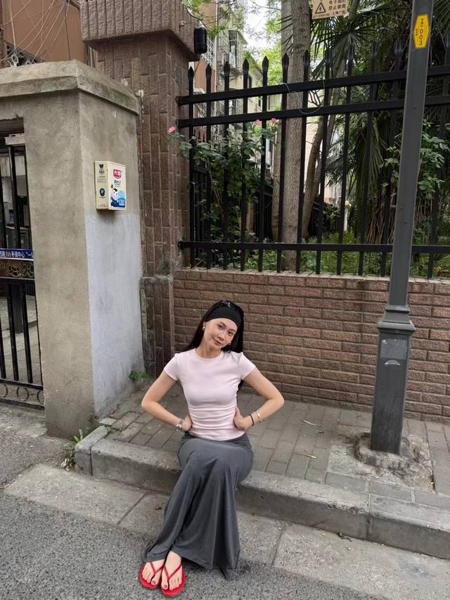 Ra 2025 Summer pleated relaxed long skirt. Selected comfortable and breathable s