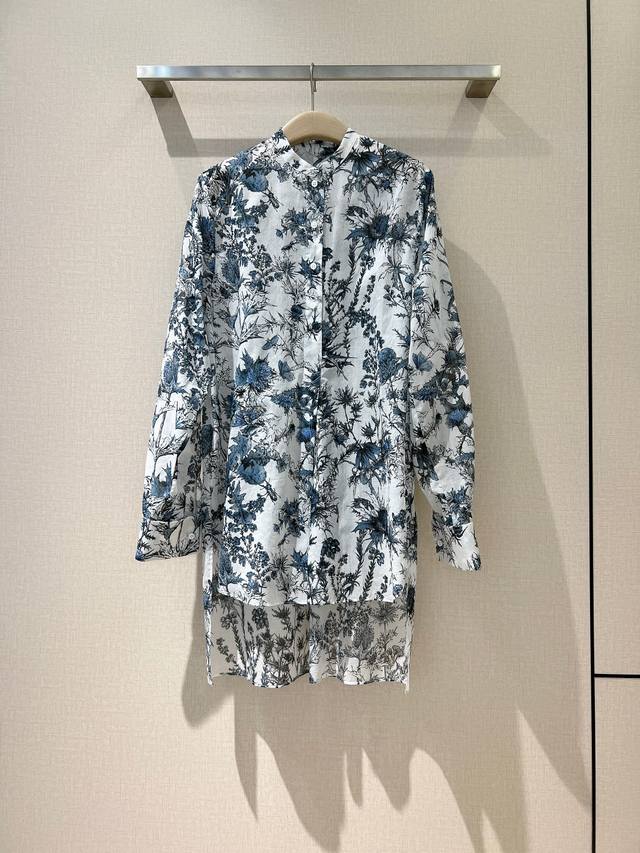 D's floral series classic long-sleeved shirtThe fabric is soft and smooth, clear