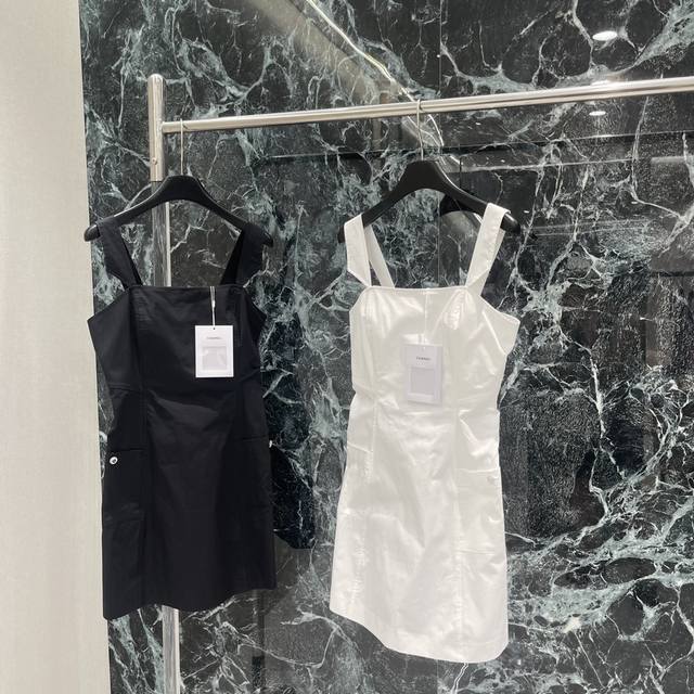 Xiaoxiang 25 new summer suspender dress with pocket buttons and double C logo p