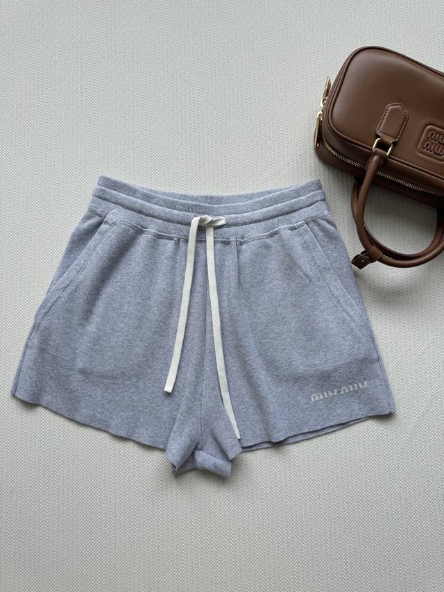 Miumi*25 New logo letter drawstring shorts, relaxed and easy to wear! Customized