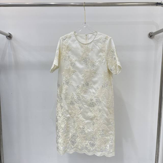 New fashion dress, sequin design, breathable and comfortable fabric, super beau