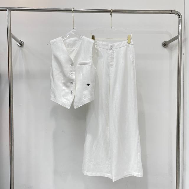 New fashion vest trousers set, made of imported Tencel linen fabric, the color