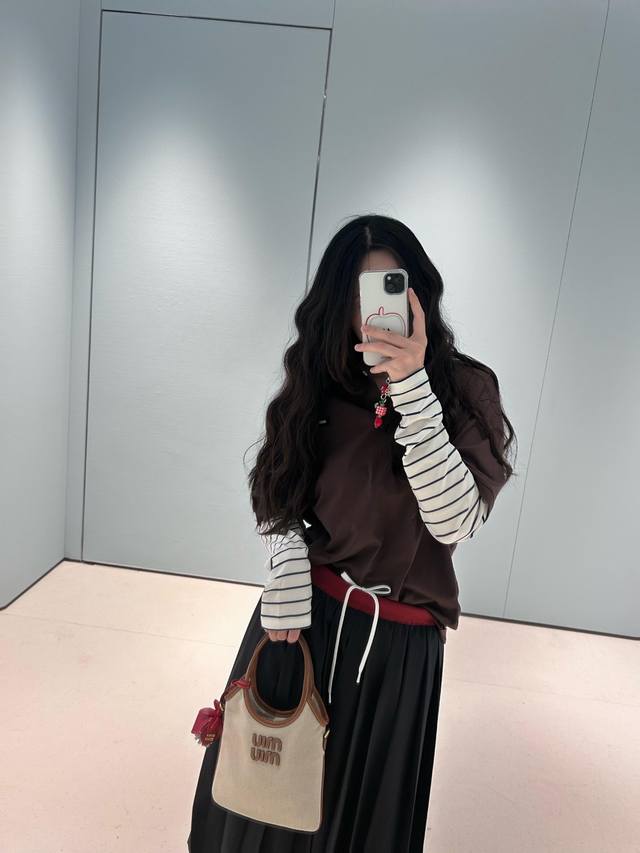 Miumi* 25Fw Early Autumn New College Style Polo Neck Striped Fake Two-piece T-sh
