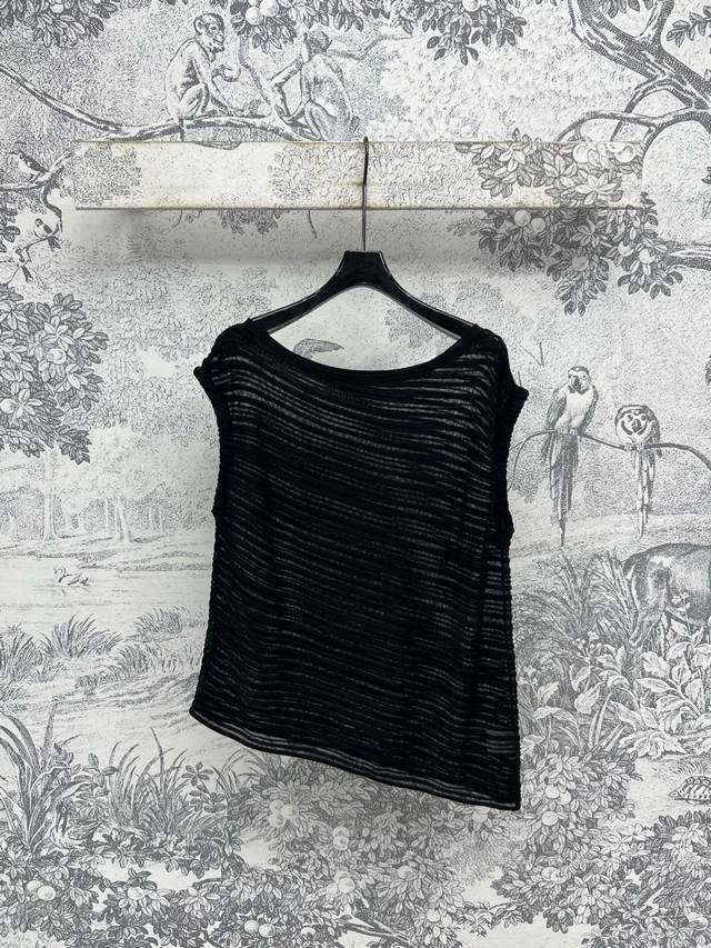 25 New summer style irregular hem round neck vest irregular hem design can show