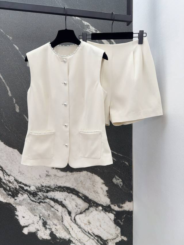 C 25Ss Spring and Summer New Product Coco Girl French Palace Style Pearl Button