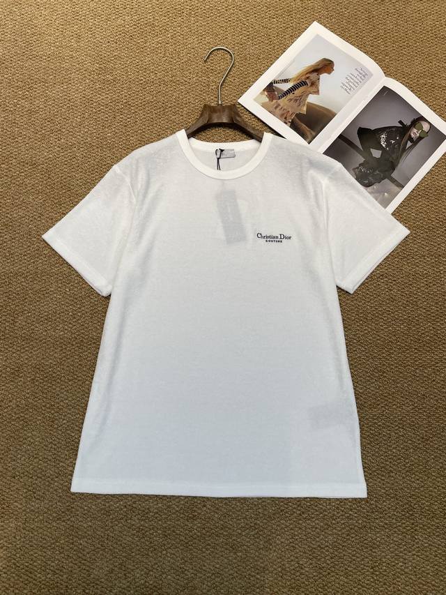 Dior new T-shirt, help! This T-shirt is simply the "light of lazy wear"! The hea