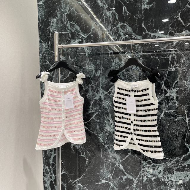 Xiaoxiang 25 Early Autumn new contrast color knitted vest ready-to-wear with bo