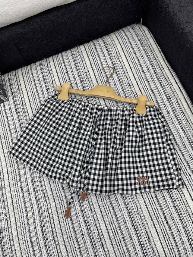 Hot item in stock Original custom Miu Mi*