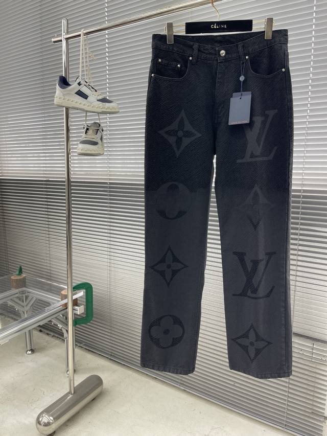 Donkey brand gradient monogram straight jeans The original 18,700 was purchased