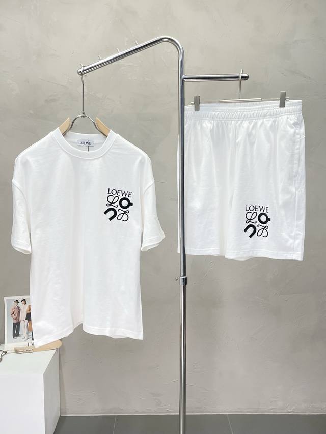 set. Loewe's exclusive new spring and summer set is the same as the counter, fu
