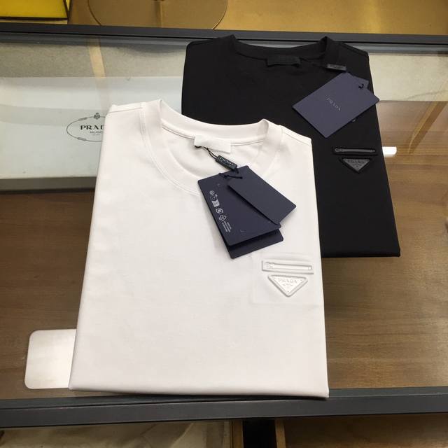 New product Prad 2025 Spring and Summer new model first release at the counter,