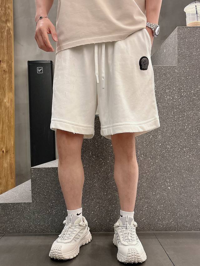 Promotional items are valid for a 20% discount. Dolce & Gabbana D&G 2025 shorts