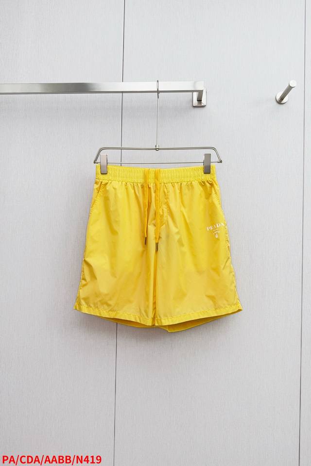 N419 Pa Prada 2025 Spring and Summer new casual shorts! Available on the officia
