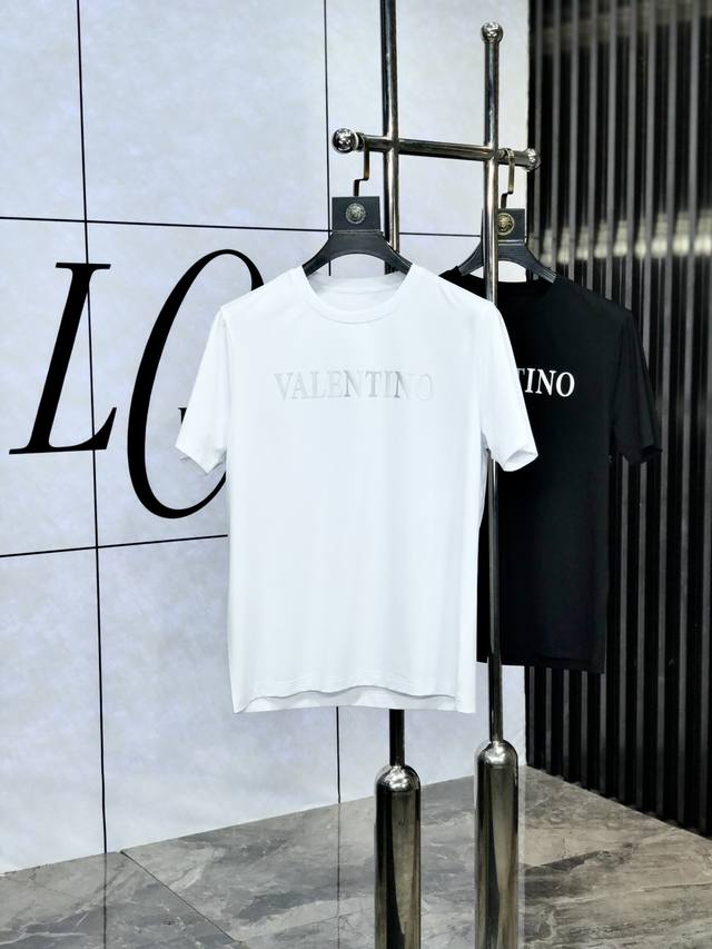 Valentino. Wearing 220 pounds. 2025 Spring and Summer New Fashion Round Neck Sho