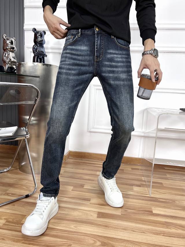 New high-end quality jeans for autumn and winter. Elastic and slim fit. Small s