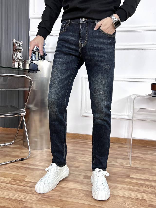 New high-end quality jeans for autumn and winter. Elastic and slim fit. Small s