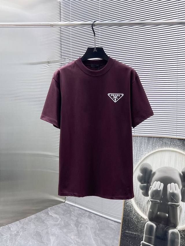 Prada 2025Ss new short-sleeved T-shirt, loose-fitting round neck T-shirt, high-