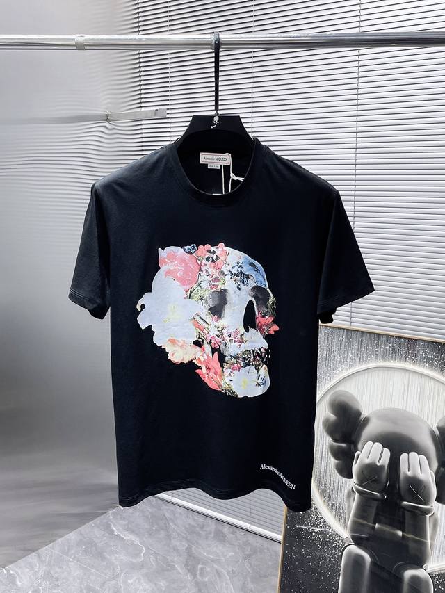 Mcqueen 2025 new round neck short-sleeved T-shirt, high-end version! Custom-mad