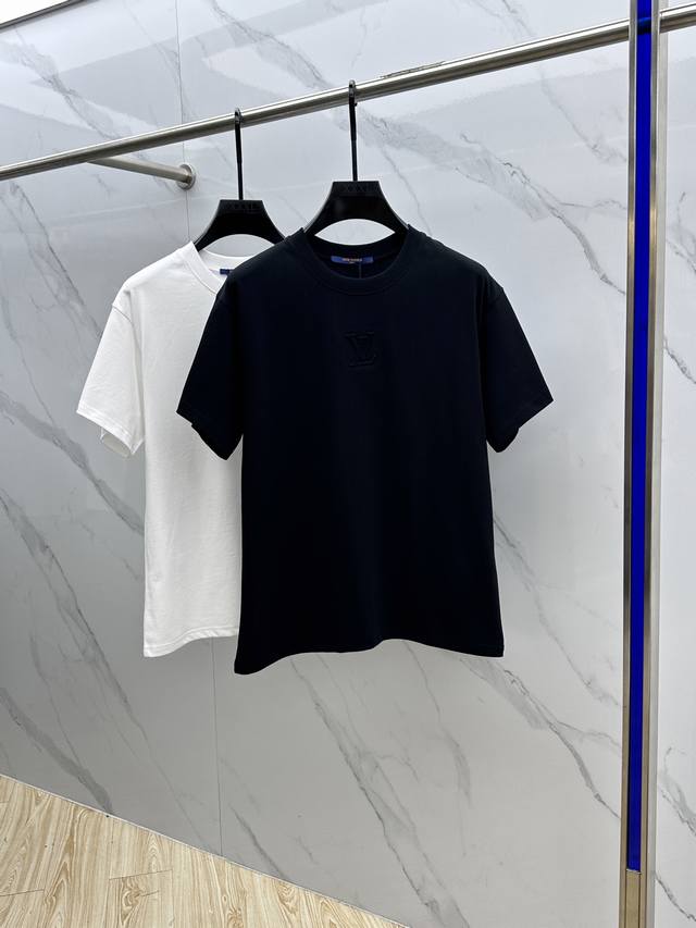 Lv*Louis Vuitton 2025Fw Spring and Summer new round neck base outerwear T-shirt,