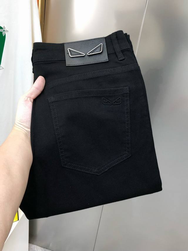 Fd Fendi 2025 spring and summer new men's slim-fit jeans, official website synch