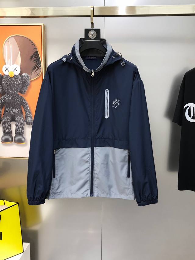 Lv Louis Vuitton 2025 spring and summer new original men's thin hooded windbreak