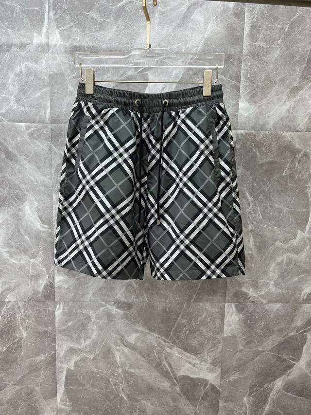 Burberry 2025 spring and summer new men's casual shorts, high-end custom breatha