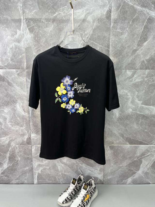 Lv Louis Vuitton 2025Ss Spring and Summer latest short-sleeved T-shirt is out! !