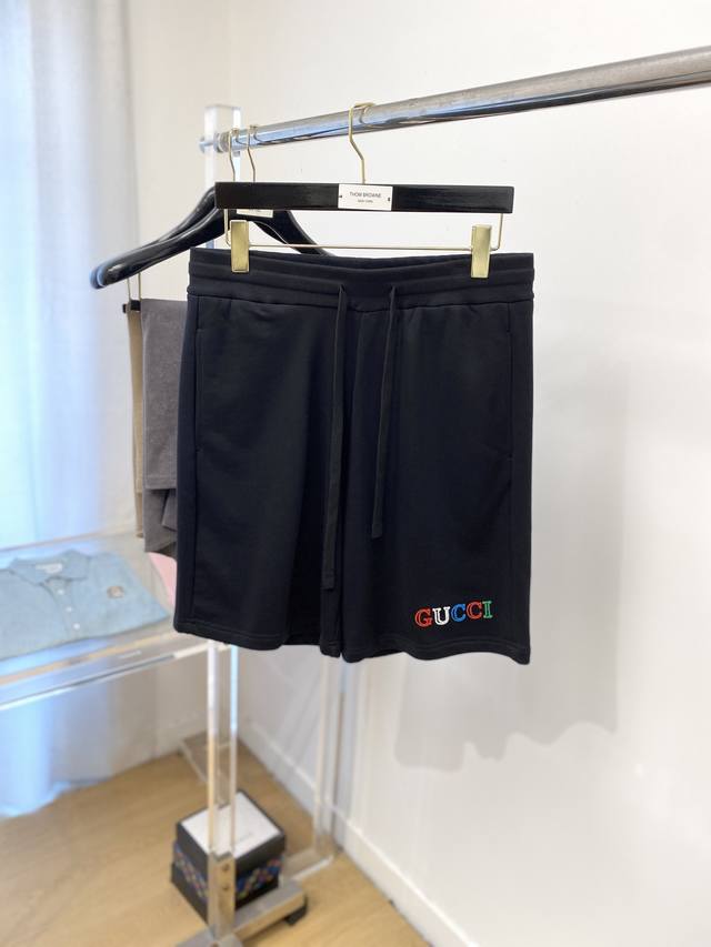 Gucci, 2025 hot-selling casual shorts, high elasticity, slimming, simple and ver