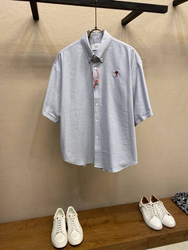Ami Paris heart embroidered box shirtCustomized luxury Oxford cloth with excelle