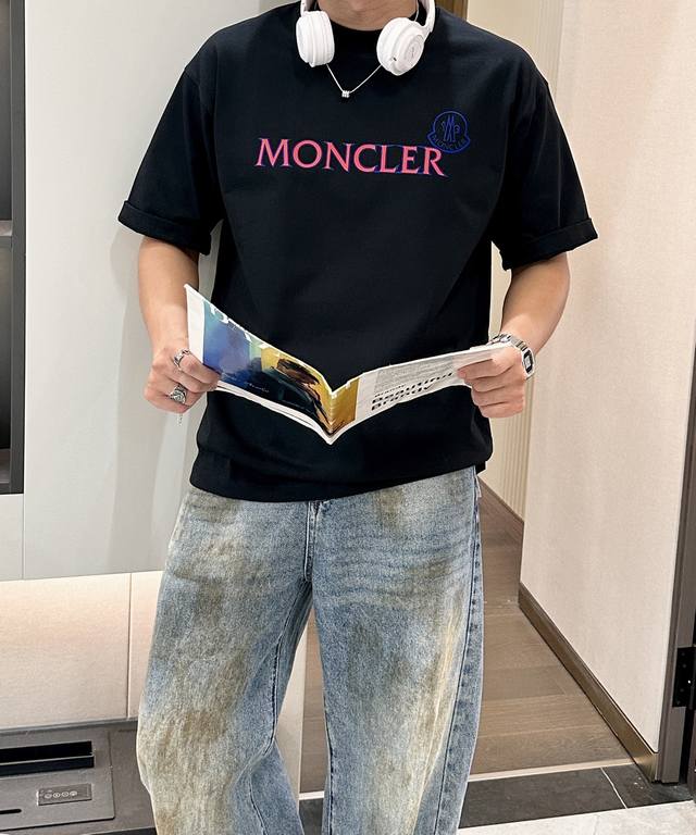 Moncler 2025 Spring and Summer official website synchronization The fabric is ma