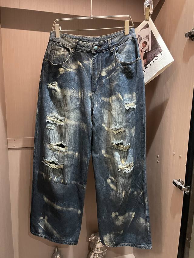 Lv The latest jeans from the counter. The fabric, style and workmanship are supe