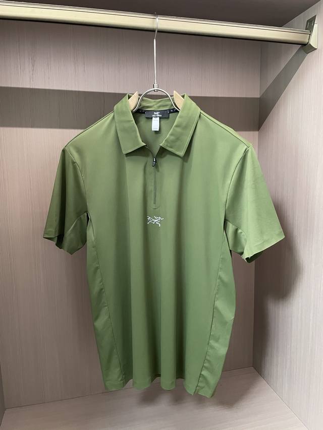 Arc'teryx lapel + half zip design, neat and energetic. Seamless glue technology