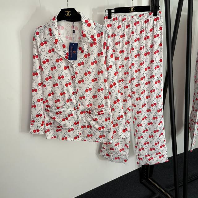 Style No. 20254085 Lv* New home style casual suit, old flower logo cherry print