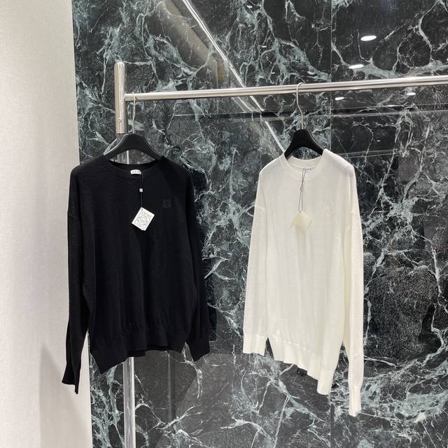Loewe 25 Early Autumn new round neck long sleeve knitted top with embroidery on