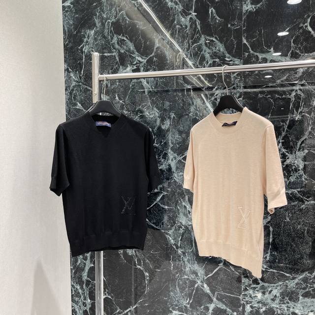 Louis 25 Early Autumn new round neck knitted hem beads form a letter logo patter