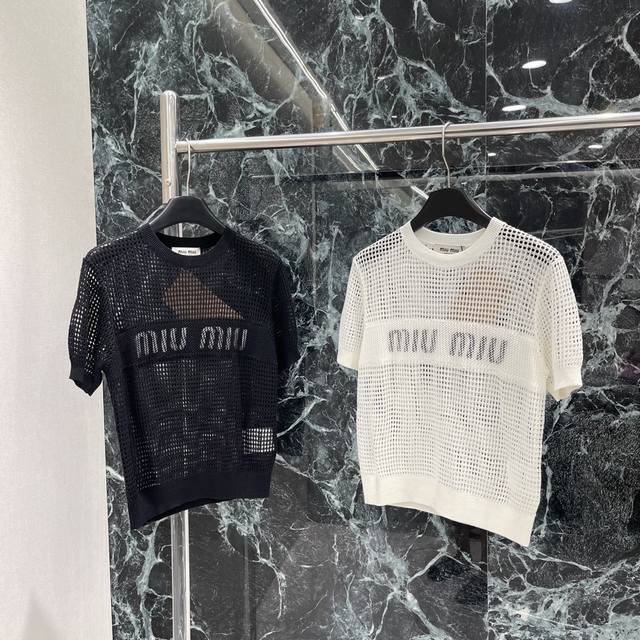 Miu 25 Early Autumn new hollow knitted short sleeves are decorated with iconic l
