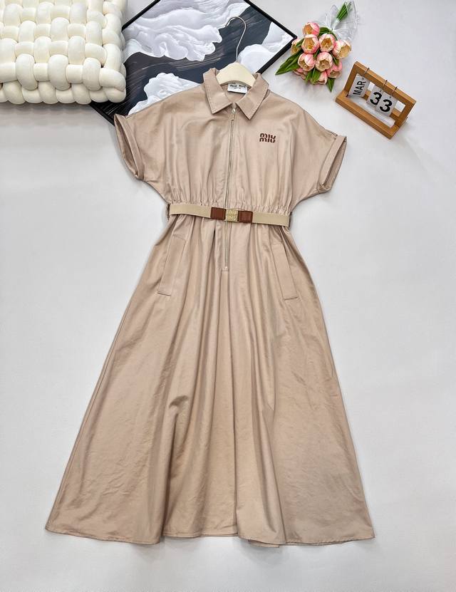 Miumiu new waist belt letter embroidered short-sleeved long dress, simple and ad