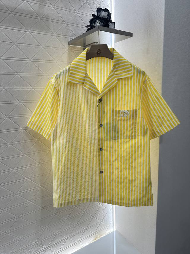 Louis Vuitto*2025 New arrivals Dark jacquard striped short-sleeved shirt Customi