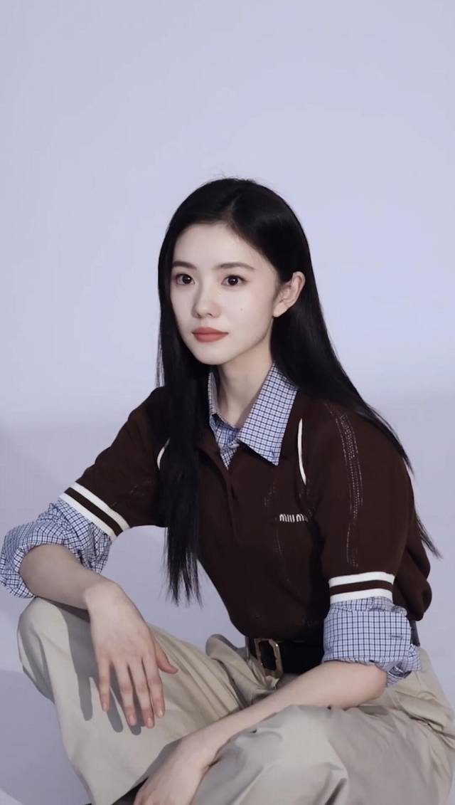 Miumi* 25Ss Spring and Summer new school style line contrast color knitted polo