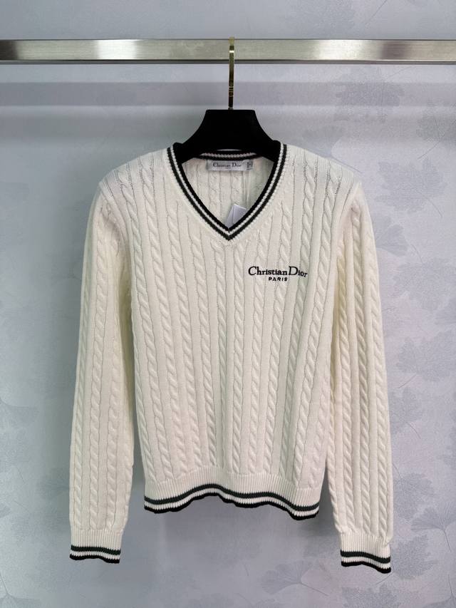 Dio*2025 Early Autumn new V-neck knitted long sleeves in off-white twisted weave