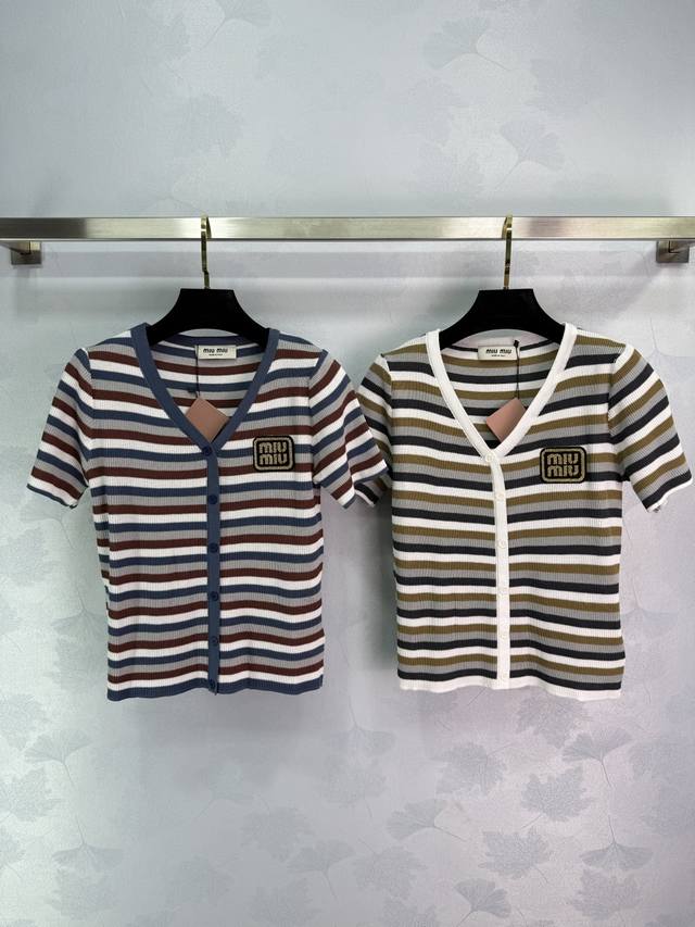 Miumiu*2025 Spring and Summer new striped knitted cardigan, V-neck design for sl