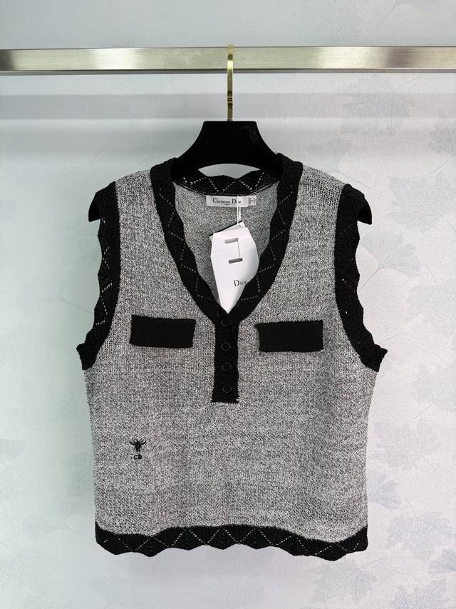 Chane* The latest 2025 spring and summer collection! Contrast color V-neck knitt