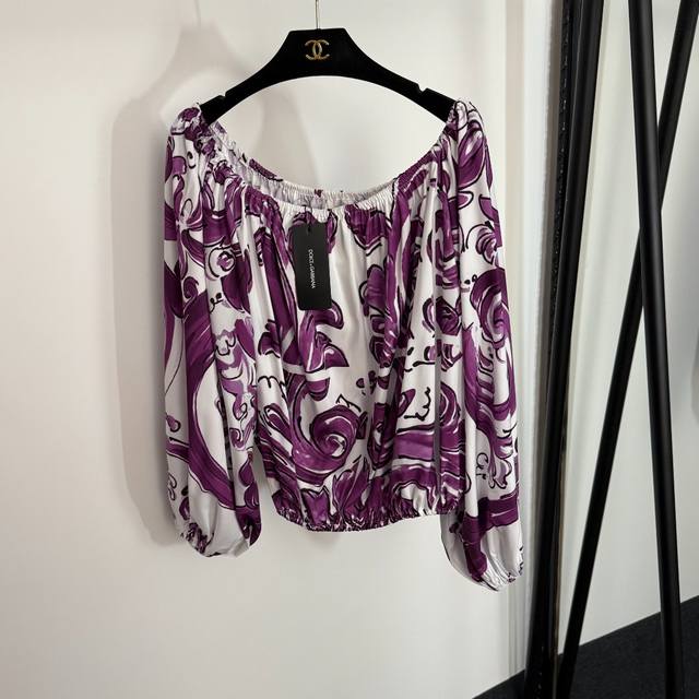 Style No. 20254040 Dg* New retro pattern printed long-sleeved top with a collar