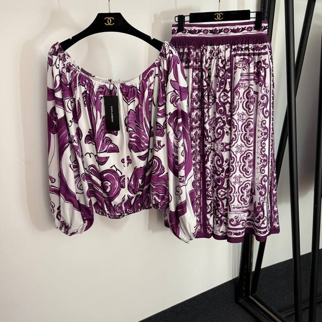 Style No. 20254065 Dg* New style suit, retro floral print long-sleeved top with
