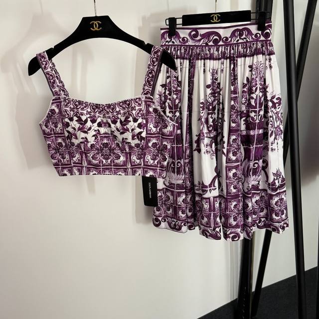 Style No. 20254049 Dg* New style suit, retro floral print tube top camisole + h
