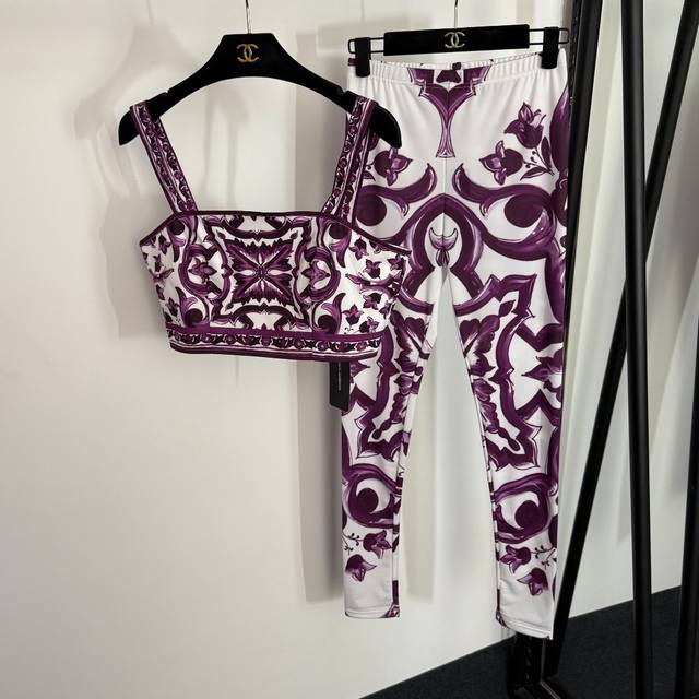 Style No. 20254026 Dg* New style suit, retro floral print tube top camisole + e