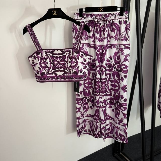 Style No. 20254025 Dg* New style suit, retro floral print tube top camisole + e