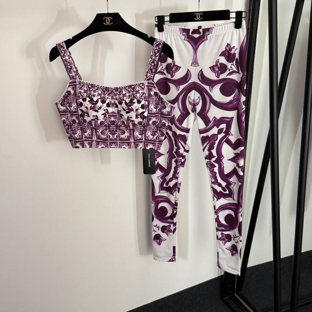 Style No. 20254023 Dg* New style suit, retro floral print tube top camisole + e